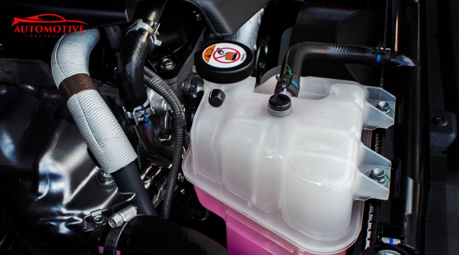 Dịch vụ thay nước làm mát tại Auto Quốc Toàn Quốc Tuấn